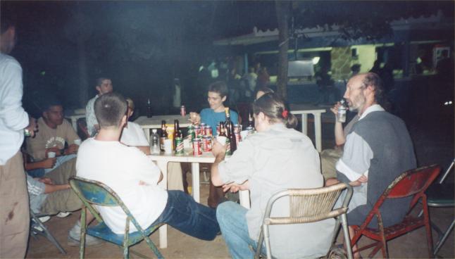 AE_1_28.jpg - Brigadistas and campamentos having a leisurly drink at night